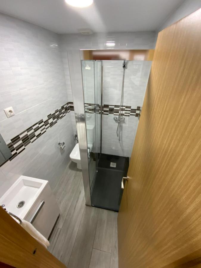 Reyna Apartamentos Малага Экстерьер фото